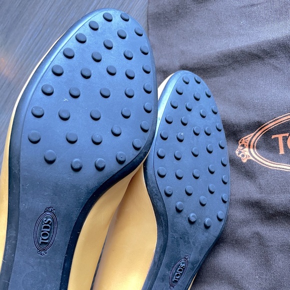 Like New Tod’s Yellow Low Heel - Picture 3 of 3